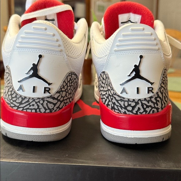 Jordan 3 - Picture 5 of 9